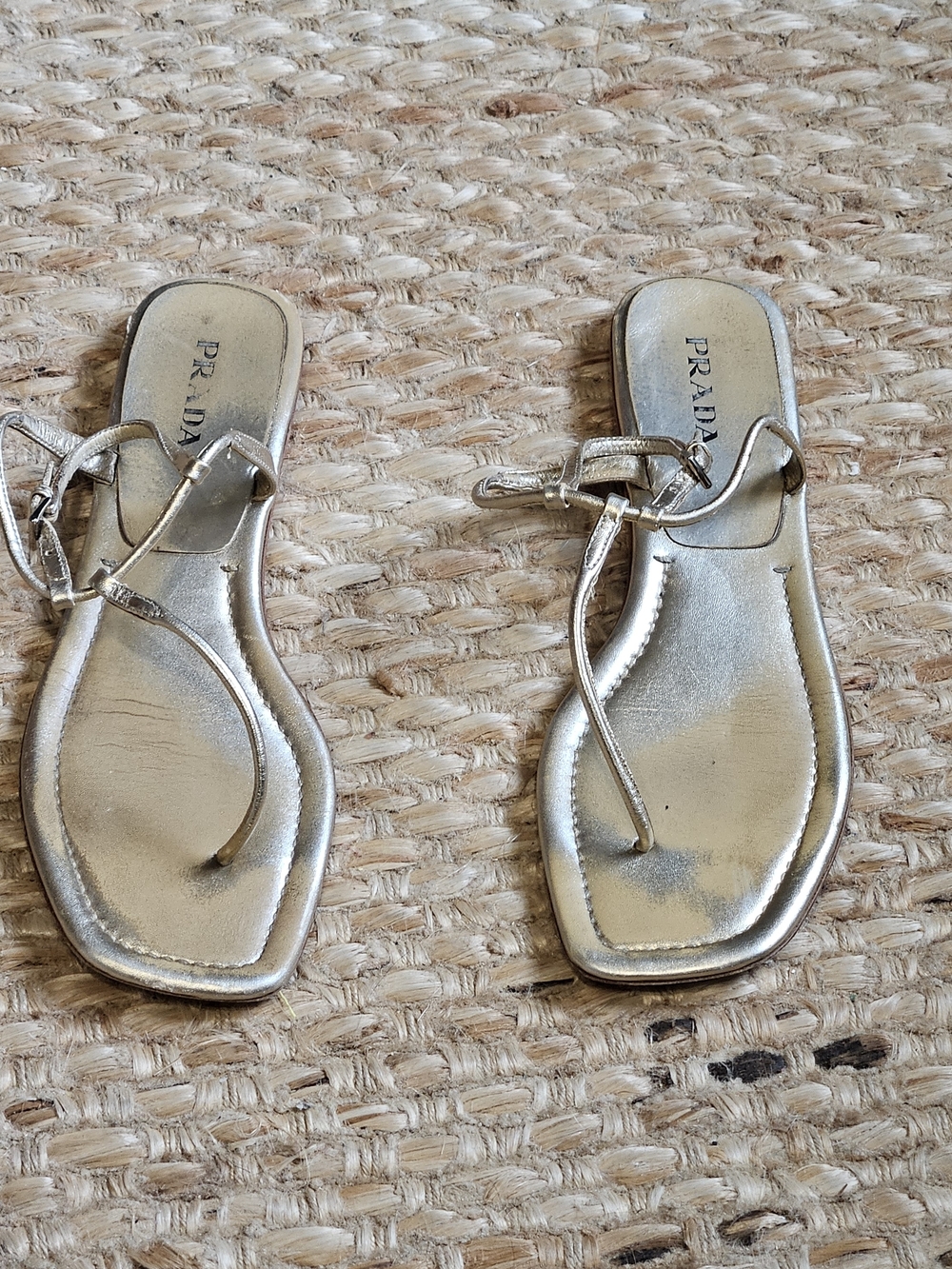 Prada Women's Metallic Gold Leather Thong Sandals - Sz 40 - Picture 2 of 5